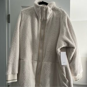 *NWT* Athleta Tugga Coat size 3x Long Sherpa Cream